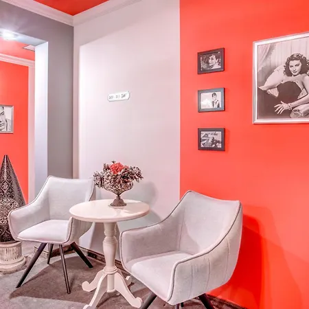 Hotel Simfonia Boutique 4*